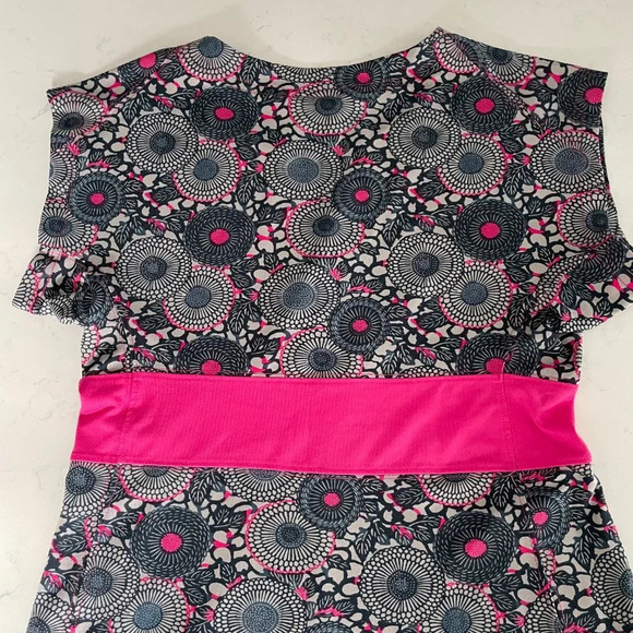 The North Face Activewear Pull On Cap Slv VNeck Print Top Grey Pink Sz XS - Picture 7 of 13